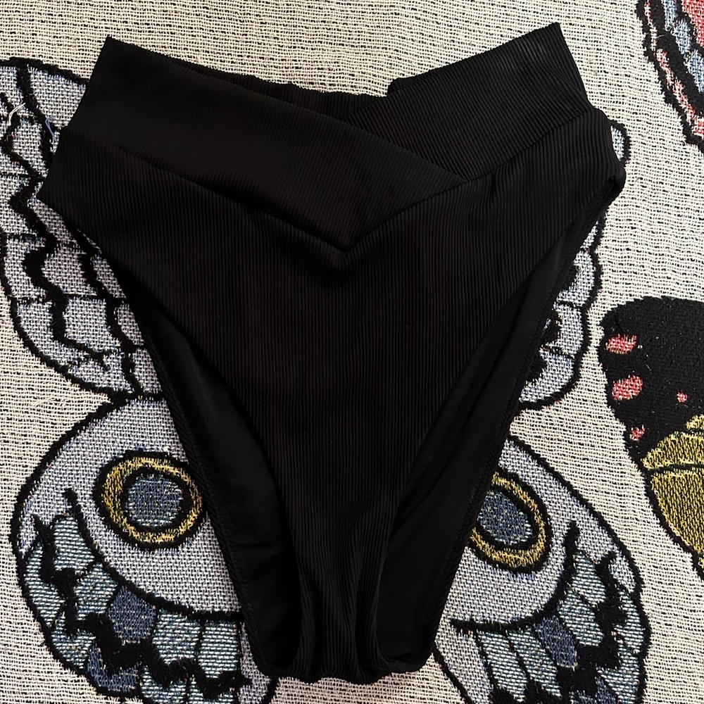 Aerie ribbed black crossover bottoms size large